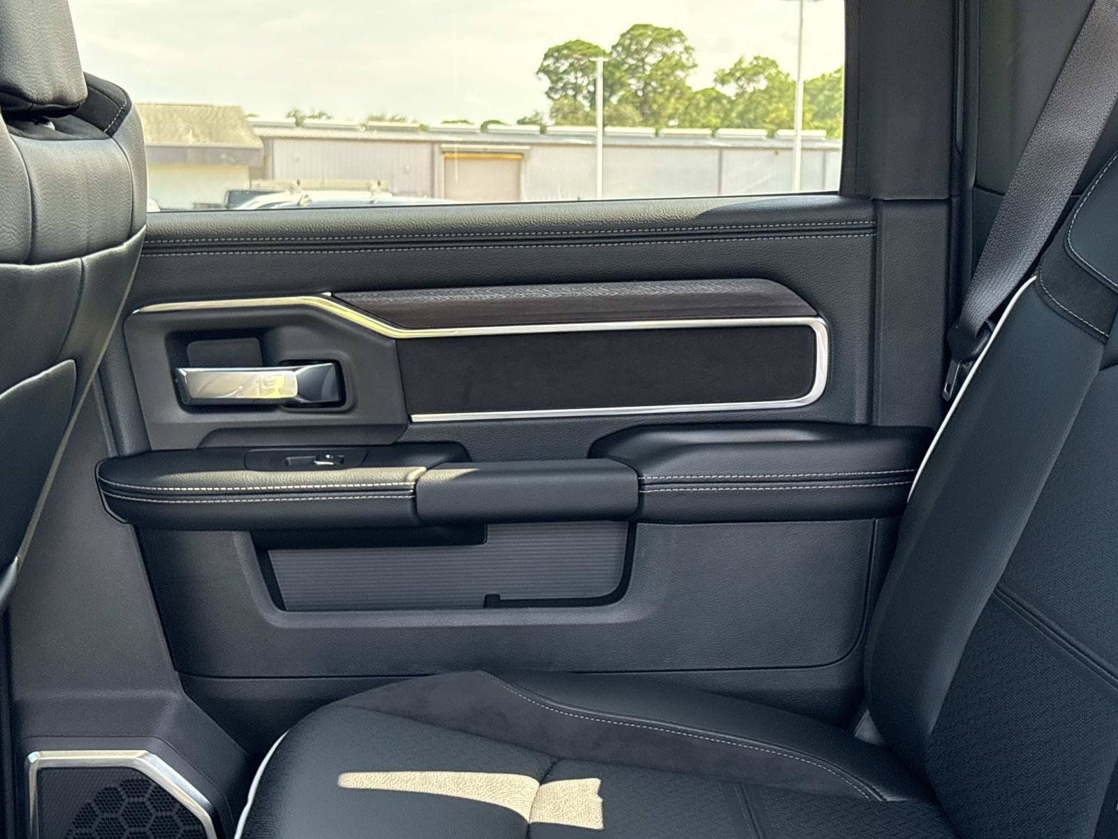 New 2026 RAM 2500 Laramie w/ Night Edition AWD/4WD image 15