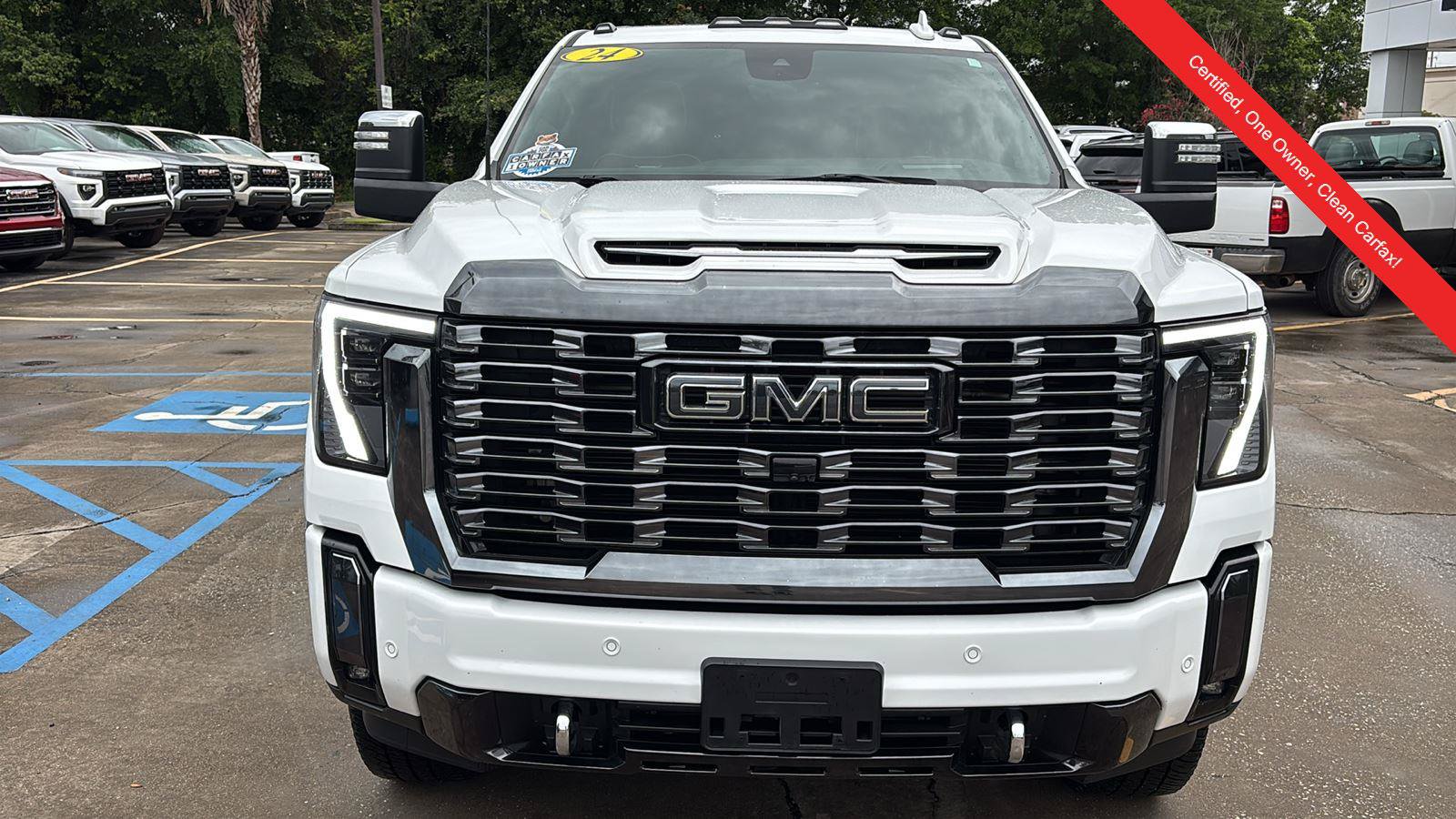 Certified 2024 GMC Sierra 2500 Denali Ultimate AWD/4WD image 2
