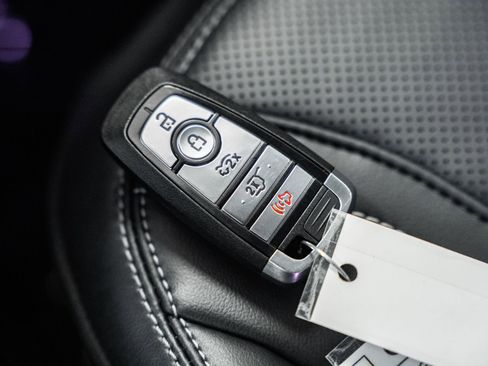 Certified 2025 Ford Mustang Mach-E Premium image 47