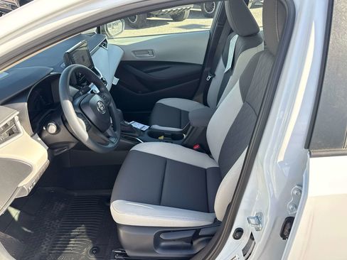 Used 2026 Toyota Corolla LE w/ LE Premium Package image 10