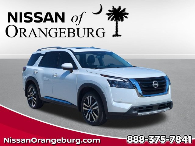 Used 2025 Nissan Pathfinder Platinum AWD/4WD image 1