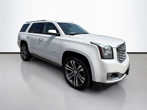 Used 2018 GMC Yukon Denali w/ Denali Ultimate Package AWD/4WD image 3