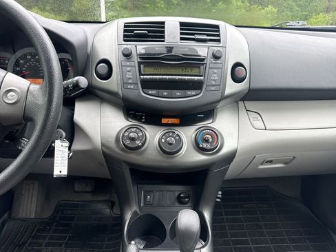 Used 2011 Toyota RAV4 2WD w/ Base L4 Extra Value Pkg image 18