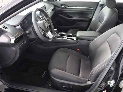 Used 2023 Nissan Altima 2.5 SV FWD image 18