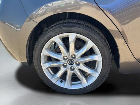 Used 2014 MAZDA MAZDA3 s Grand Touring w/ Technology Package FWD image 34