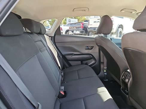 Used 2025 Hyundai Kona SEL FWD image 26
