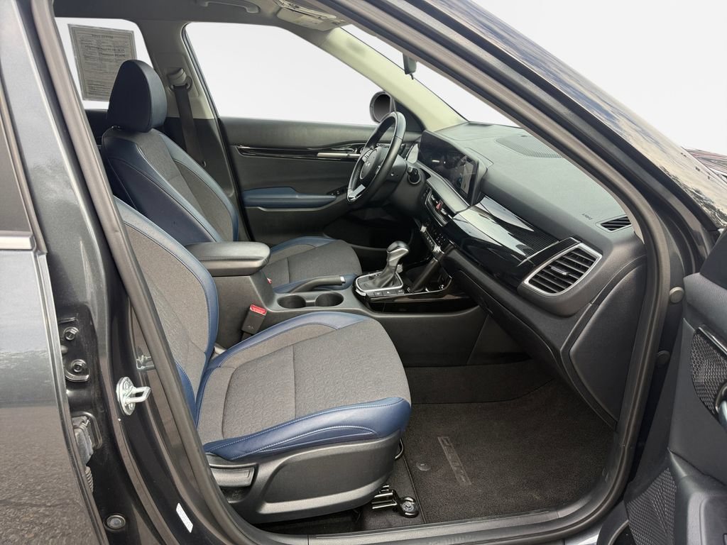 Used 2024 Kia Seltos S AWD/4WD image 26