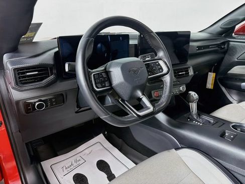 Used 2024 Ford Mustang GT RWD image 9