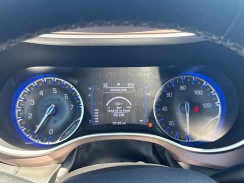 Used 2023 Chrysler Voyager LX FWD image 37