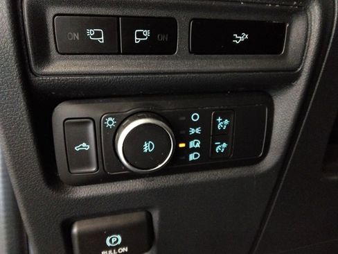 Used 2022 Ford F150 XLT w/ Equipment Group 302A High image 17