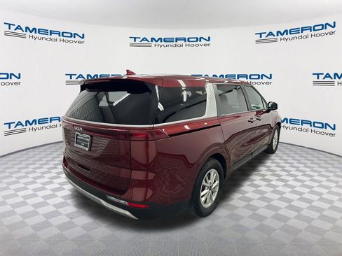 Used 2024 Kia Carnival LX FWD image 5