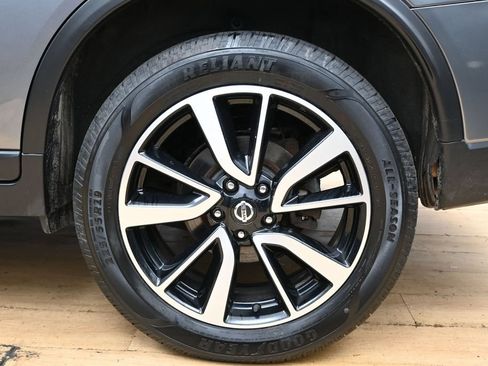 Used 2020 Nissan Rogue SL AWD/4WD image 12