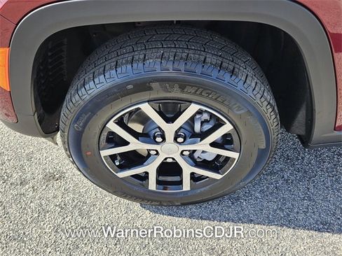 New 2025 Jeep Grand Cherokee Limited w/ Luxury Tech Group II image 18