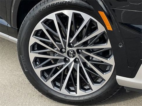 Used 2026 Hyundai Palisade Calligraphy image 8