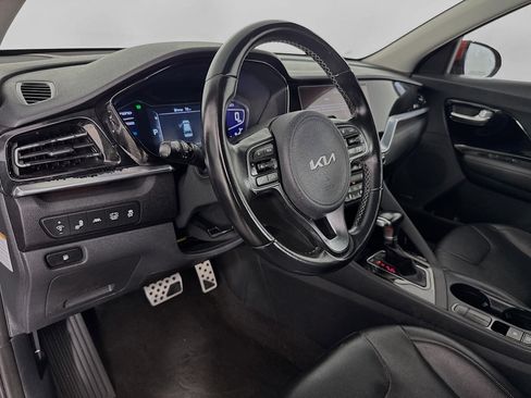 Used 2022 Kia Niro Touring Special Edition FWD image 21