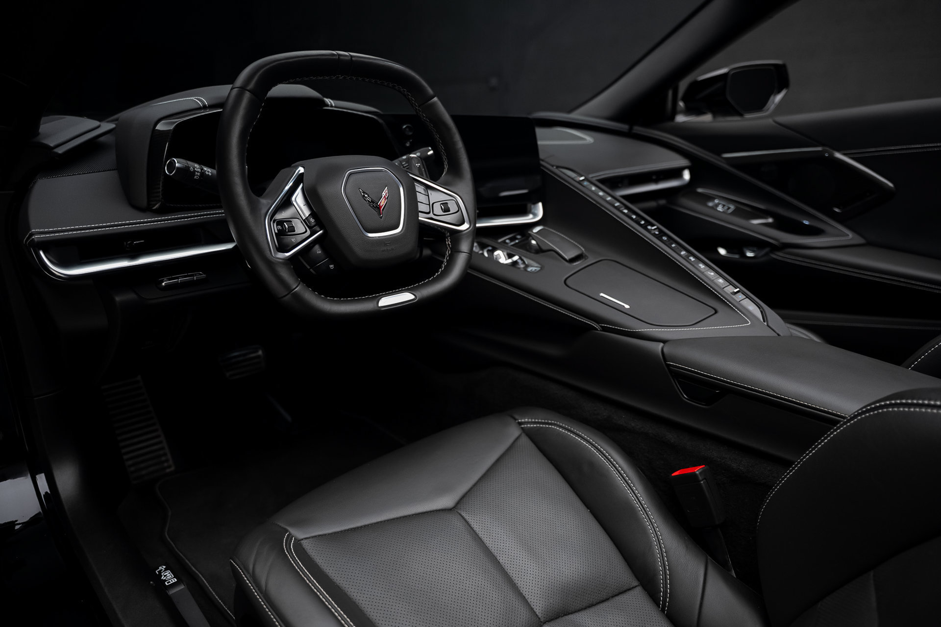 Used 2024 Chevrolet Corvette Z06 RWD image 2