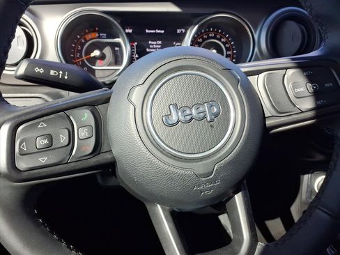 Used 2022 Jeep Wrangler Unlimited Sport image 22