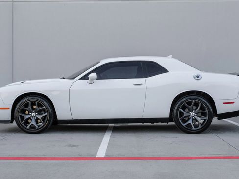Used 2018 Dodge Challenger SXT Plus image 6