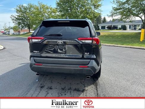 Certified 2022 Toyota RAV4 XLE AWD/4WD image 12