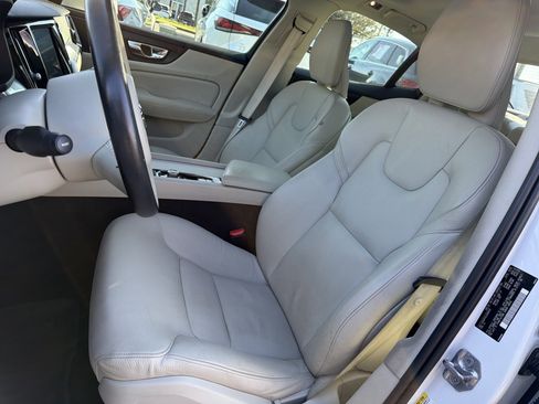 Used 2020 Volvo S60 T5 Momentum w/ Protection Package Premier image 15