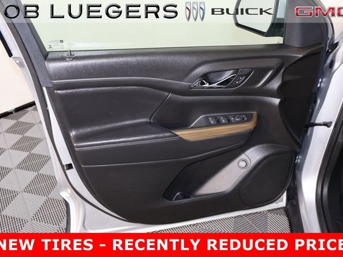 Used 2019 GMC Acadia SLE image 11