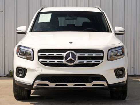Used 2022 Mercedes-Benz GLB 250 w/ Premium Package Lite image 6