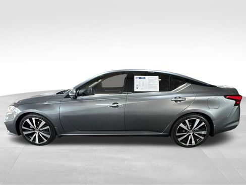Used 2020 Nissan Altima 2.5 Platinum FWD image 8