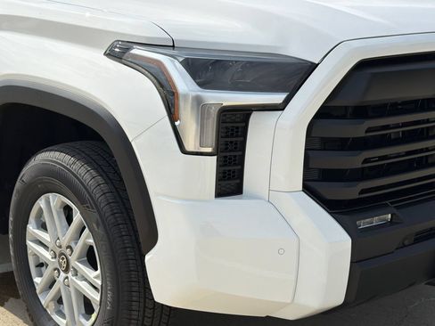 New 2026 Toyota Tundra SR5 AWD/4WD image 8