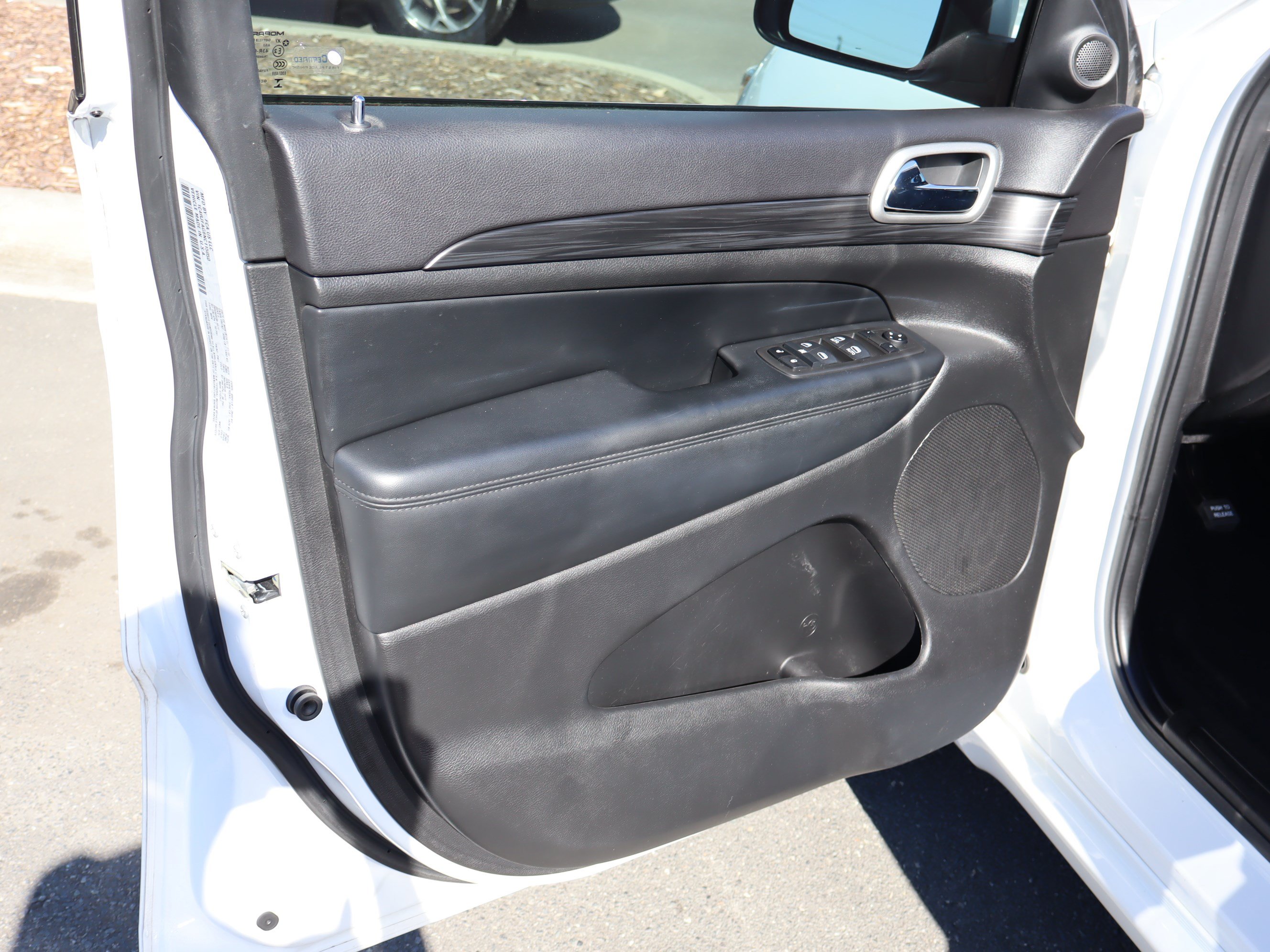 Used 2022 Jeep Grand Cherokee Laredo X AWD/4WD image 15