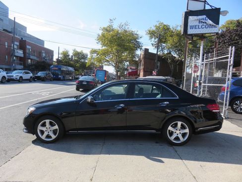 Used 2013 Mercedes-Benz E 350 4MATIC Sedan image 6