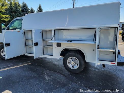 New 2025 Chevrolet Express 3500 w/ Power Convenience Package image 14