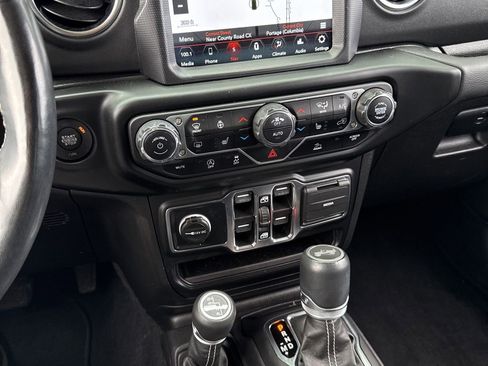 Used 2021 Jeep Wrangler Unlimited Sahara w/ Uconnect 4C Nav & Sound Group image 18