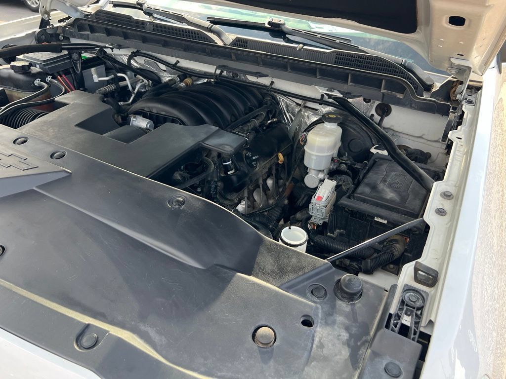 Used 2018 Chevrolet Silverado 1500 LT w/ All Star Edition AWD/4WD image 39