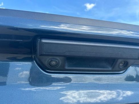 Used 2020 Chevrolet Silverado 1500 LT AWD/4WD image 8
