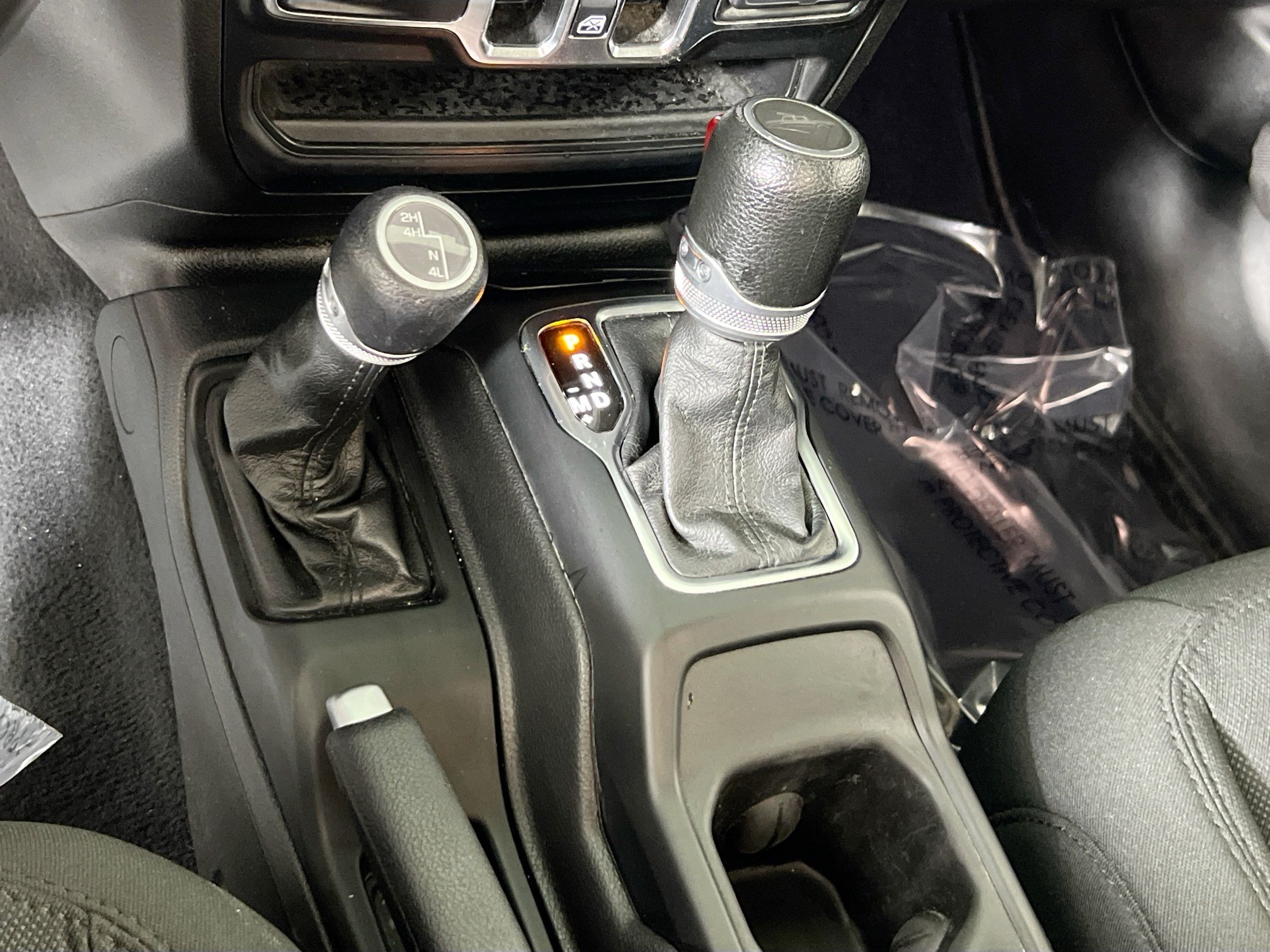 Used 2023 Jeep Gladiator Sport AWD/4WD image 17