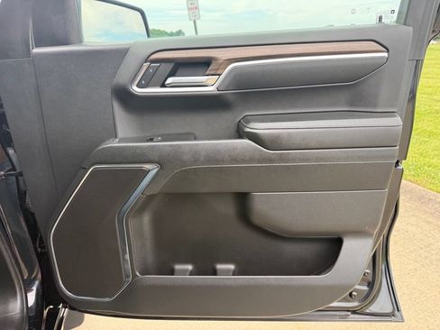Used 2023 Chevrolet Silverado 1500 RST AWD/4WD image 19