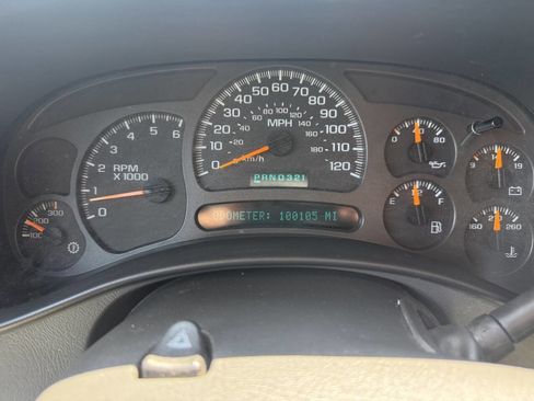 Used 2004 Chevrolet Silverado 2500 LS RWD image 11