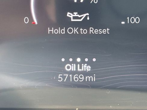 Used 2023 Jeep Grand Cherokee Limited w/ Luxury Tech Group II image 4