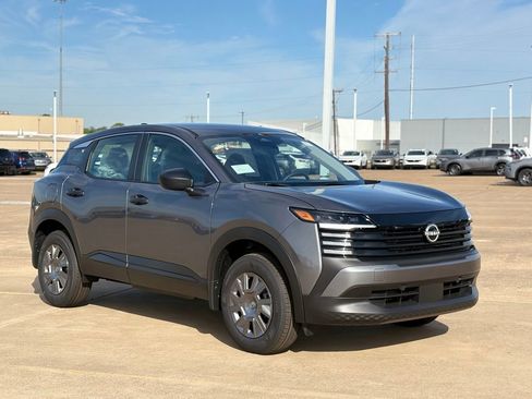 New 2026 Nissan Kicks S image 5