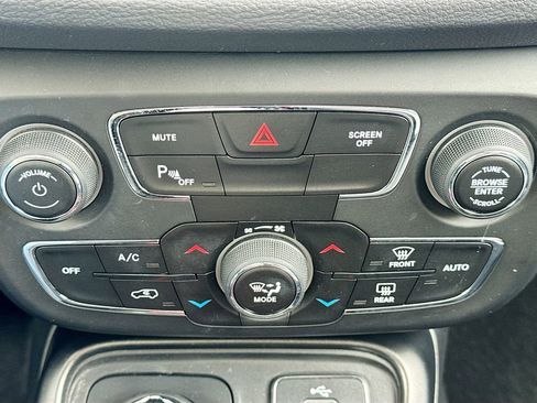 Used 2018 Jeep Compass Trailhawk w/ Safe & Security Group image 16