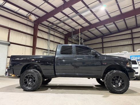 Used 2016 RAM 1500 Express w/ Black Ram 1500 Express Group AWD/4WD image 4