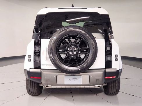 Used 2026 Land Rover Defender 110 S AWD/4WD image 9