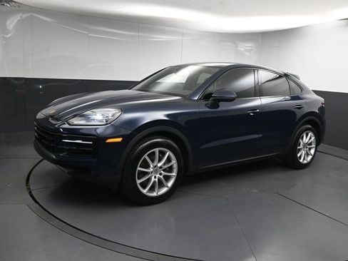 Used 2024 Porsche Cayenne image 4