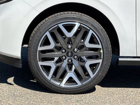 New 2026 Ford Expedition Platinum w/ Platinum Ultimate Package AWD/4WD image 31