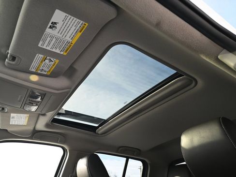 Used 2019 Nissan Frontier PRO-4X image 22