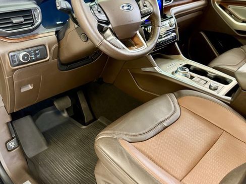 Used 2022 Ford Explorer King Ranch image 13