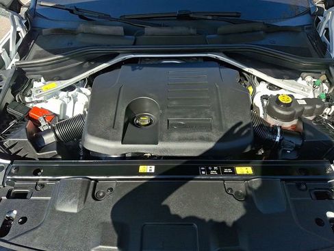 Used 2023 Land Rover Range Rover Long Wheelbase SE image 31