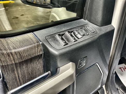 Used 2021 Ford F250 Lariat image 14