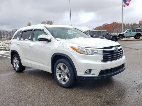 Used 2016 Toyota Highlander Limited image 3
