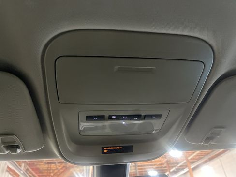 Used 2020 GMC Canyon SLE w/ Elevation Edition AWD/4WD image 35